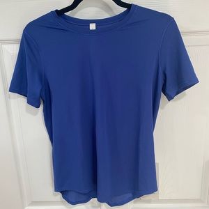 Lululemon workout top
